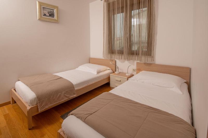 Villa Oliva image