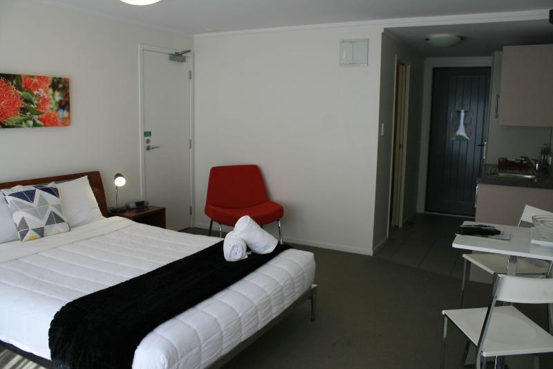 Atlas Suites And Apartments image