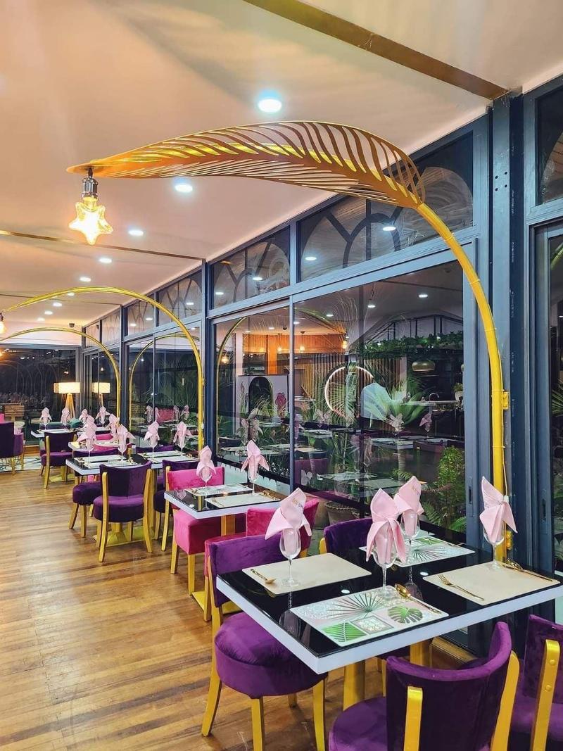 Central Hotel Tana image