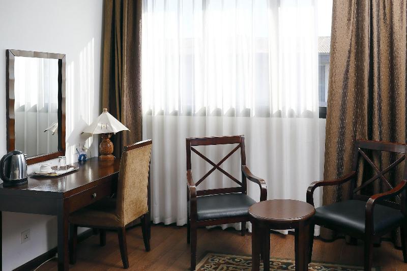 Central Hotel Tana image