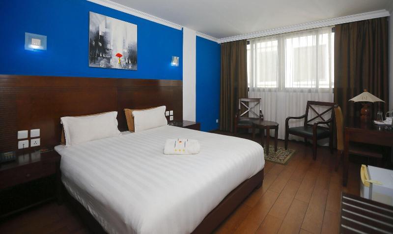 Central Hotel Tana image
