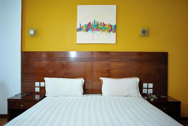 Central Hotel Tana image