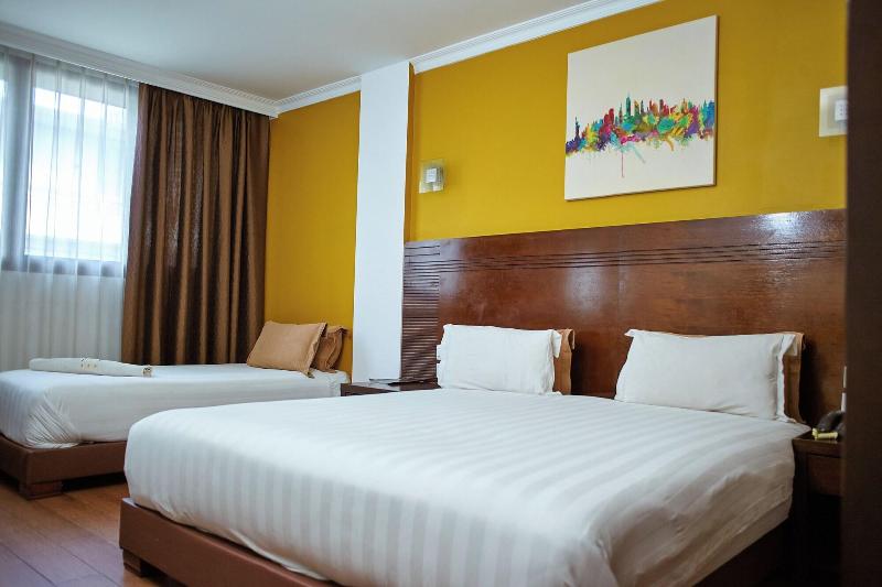 Central Hotel Tana image