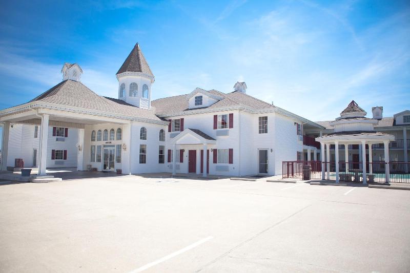 Osage Village Inn image