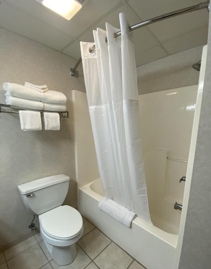Osage Village Inn image