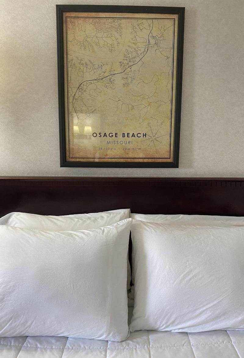 Osage Village Inn image