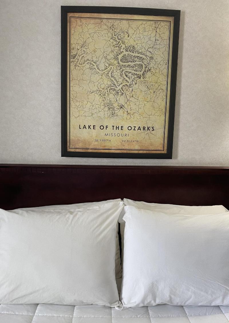 Osage Village Inn image