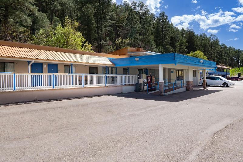 Budget Lodge Ruidoso image