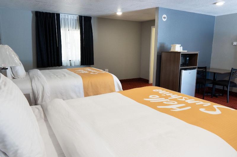 Budget Lodge Ruidoso image