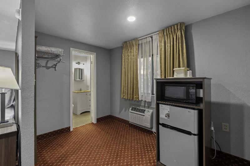 Budget Lodge Ruidoso image