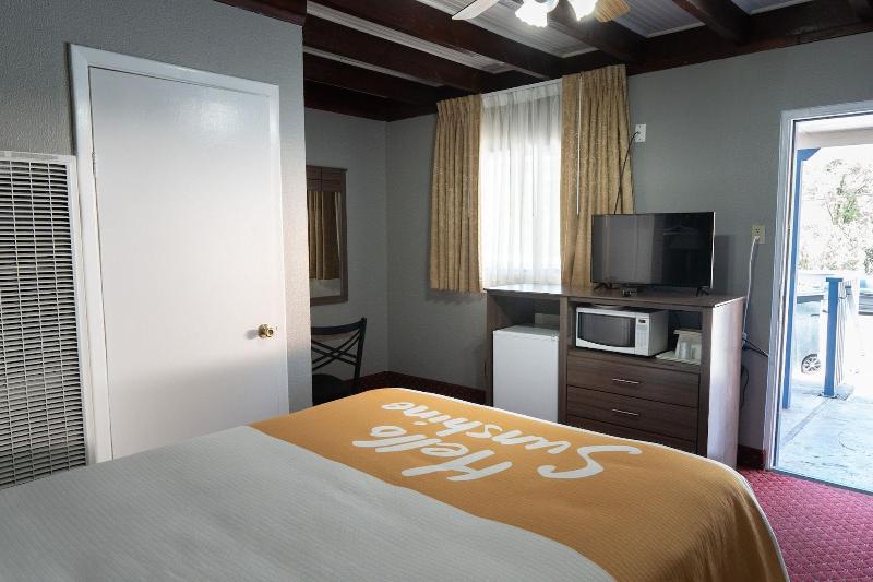 Budget Lodge Ruidoso image