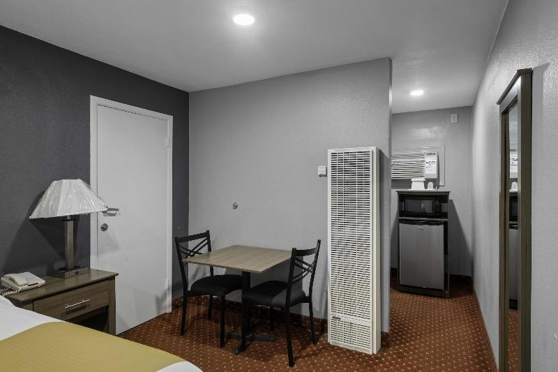 Budget Lodge Ruidoso image