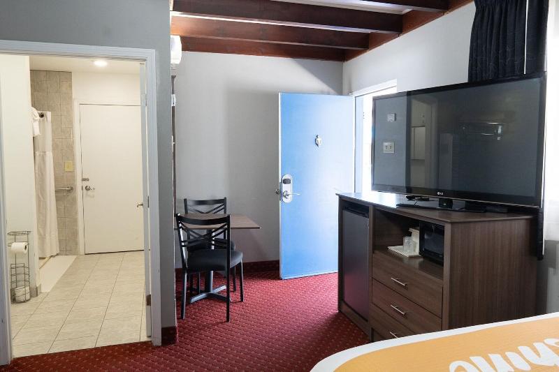Budget Lodge Ruidoso image