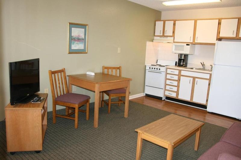 Affordable Suites Florence — general view