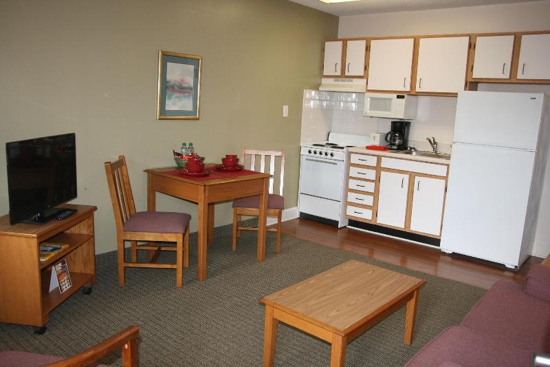 Affordable Suites Florence image