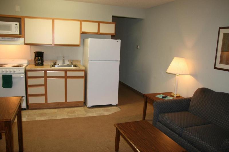 Affordable Suites Florence image