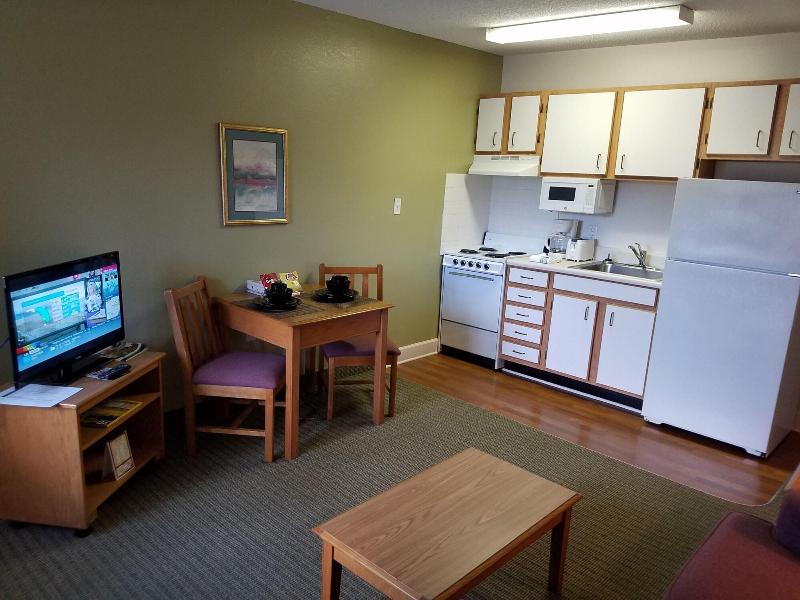 Affordable Suites Florence image