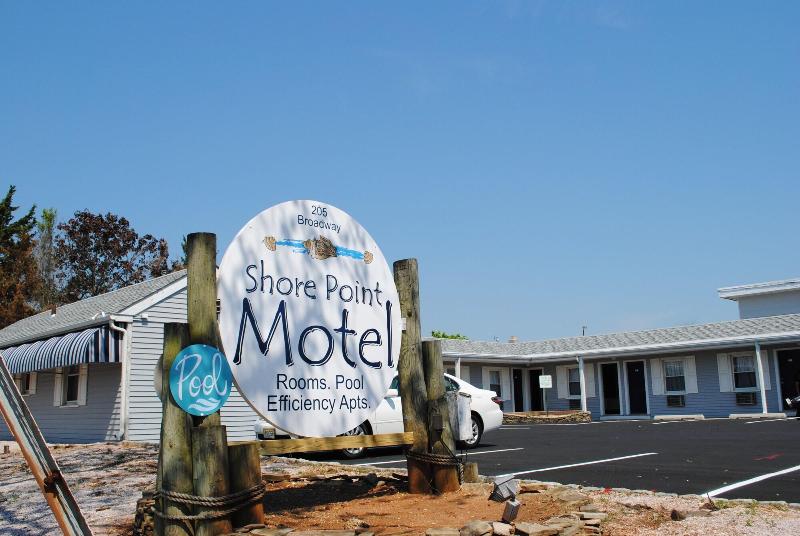 Shore Point Motel — general view