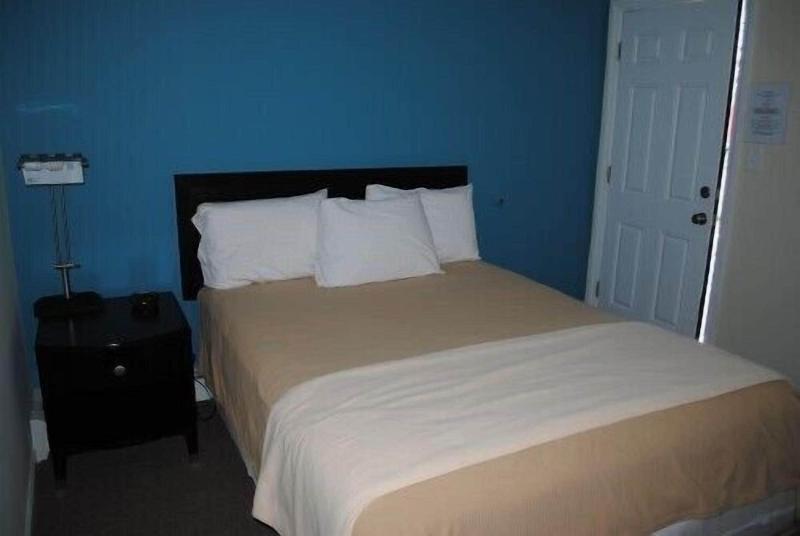 Shore Point Motel image