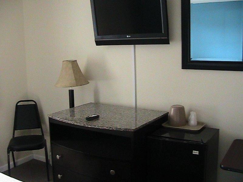Shore Point Motel image