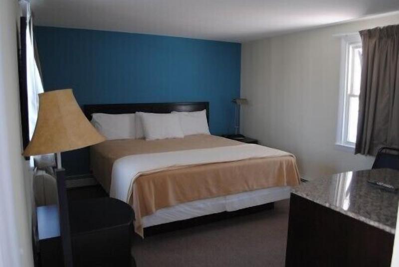 Shore Point Motel image