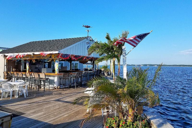 Sandaway Suites Beach image