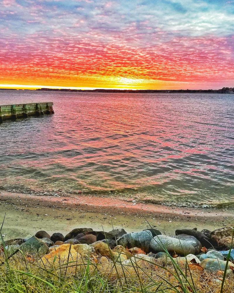 Sandaway Suites Beach image