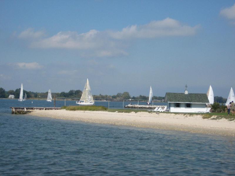Sandaway Suites Beach image