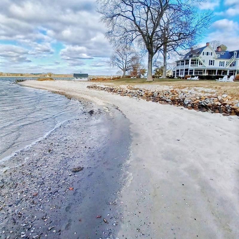 Sandaway Suites Beach image