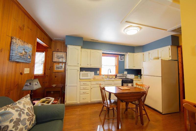 Sandaway Suites Beach image