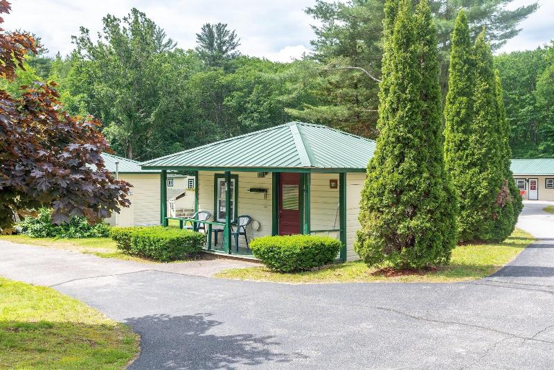 Perry S Motel And Cottages