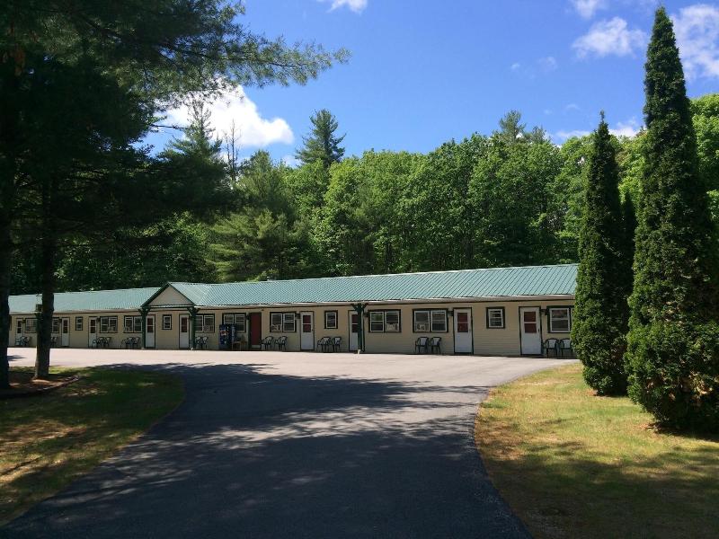Perry S Motel And Cottages