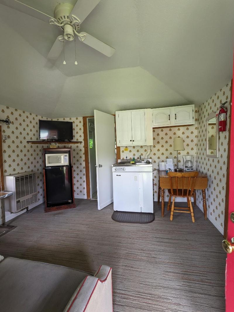 Perry S Motel And Cottages — photo 21