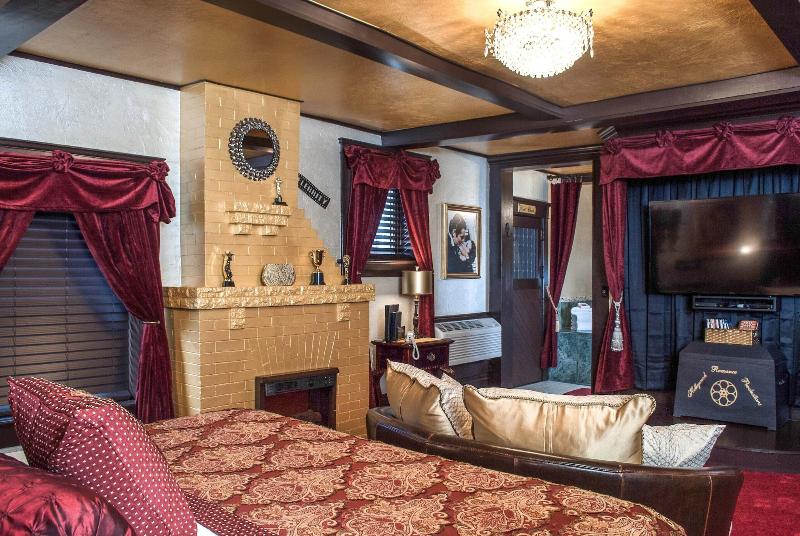 The Anniversary Inn Logan image
