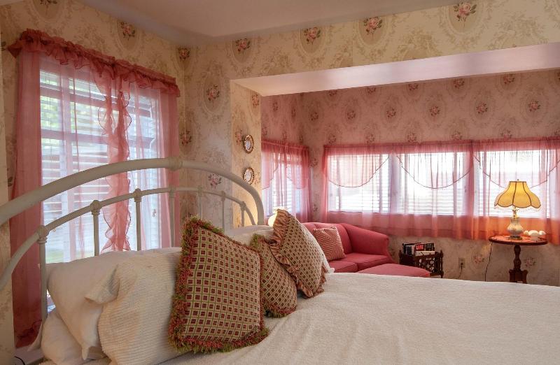 The Anniversary Inn Logan image