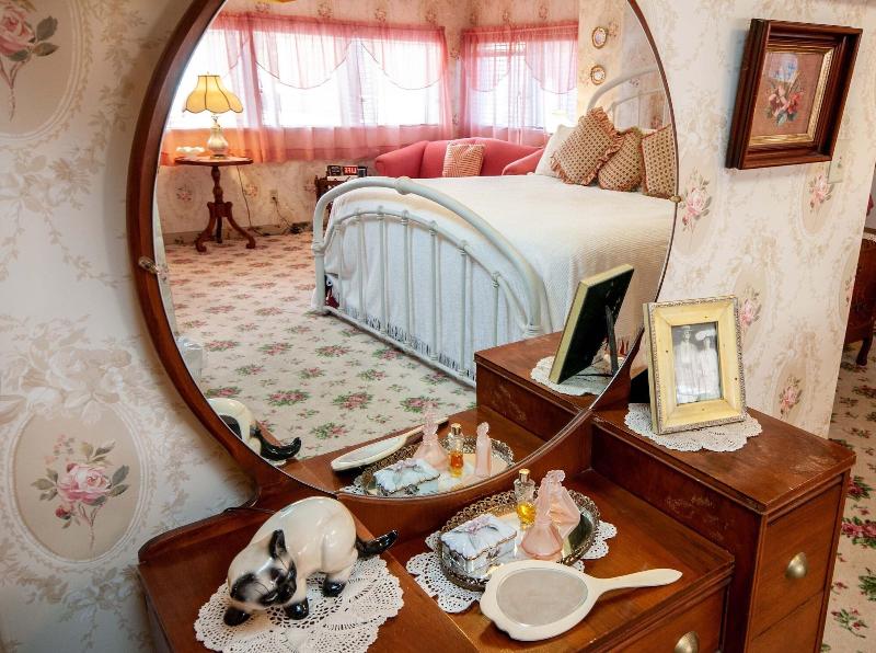 The Anniversary Inn Logan image