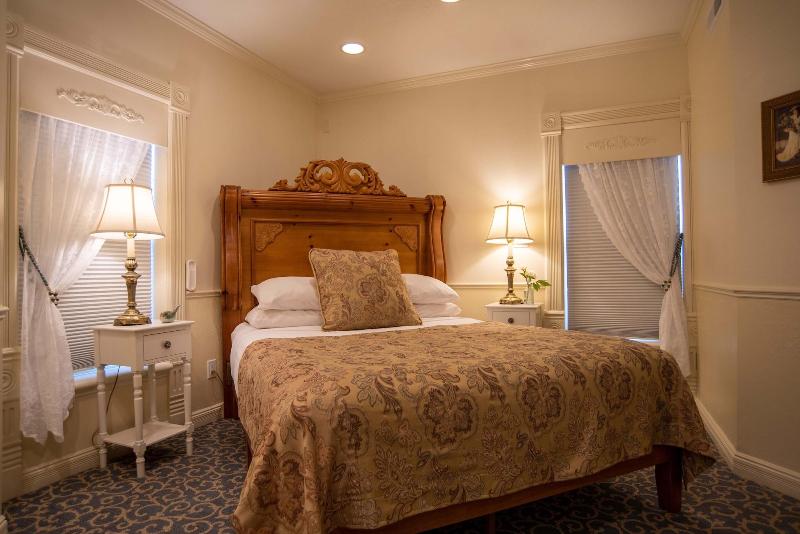 The Anniversary Inn Logan image
