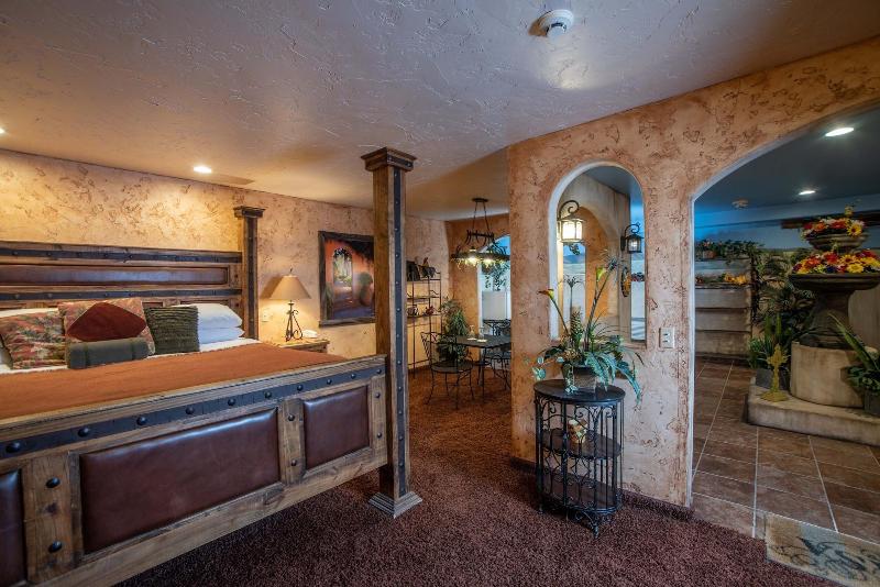 The Anniversary Inn Logan image