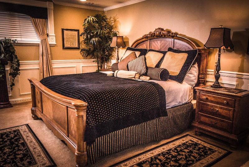 The Anniversary Inn Logan image