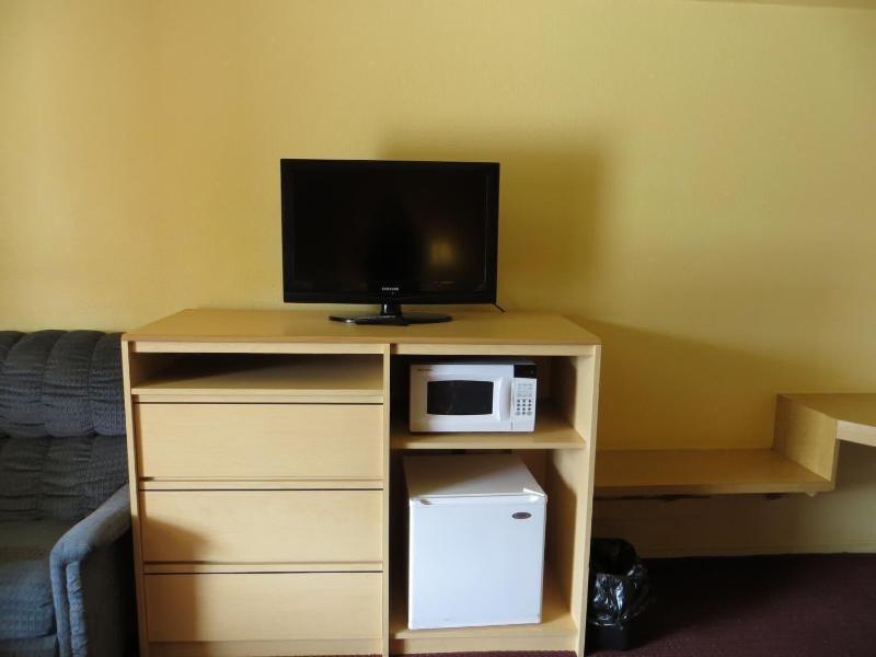 Scottish Inn image