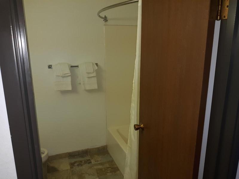 Guest Lodge image