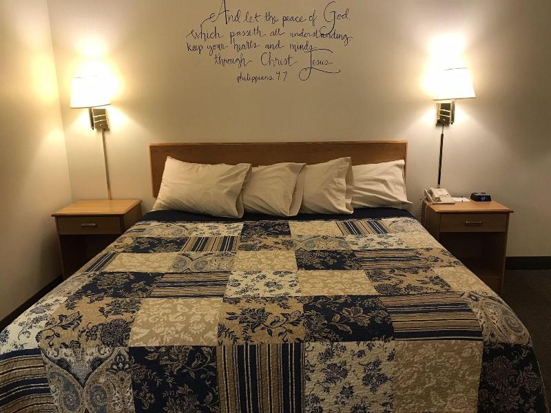 Dutch Country Inn image