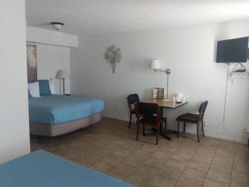 Little Daisy Motel image 3