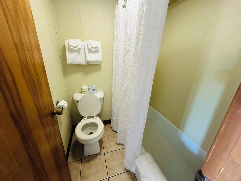 Quality Lodge image