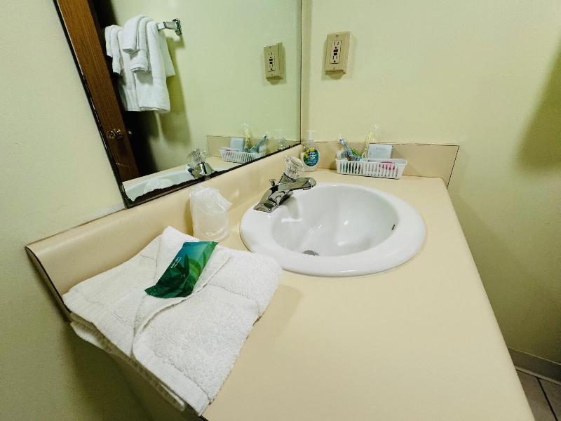 Quality Lodge image