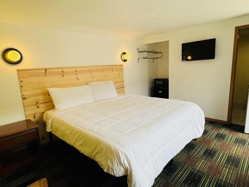 Quality Lodge image