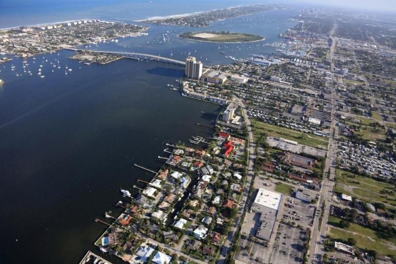 Travel Inn Of Riviera Beach image