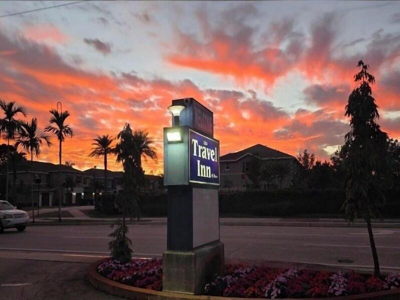 Travel Inn Of Riviera Beach image