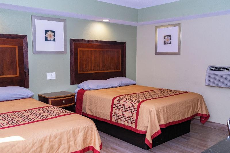 Travel Inn Of Riviera Beach image