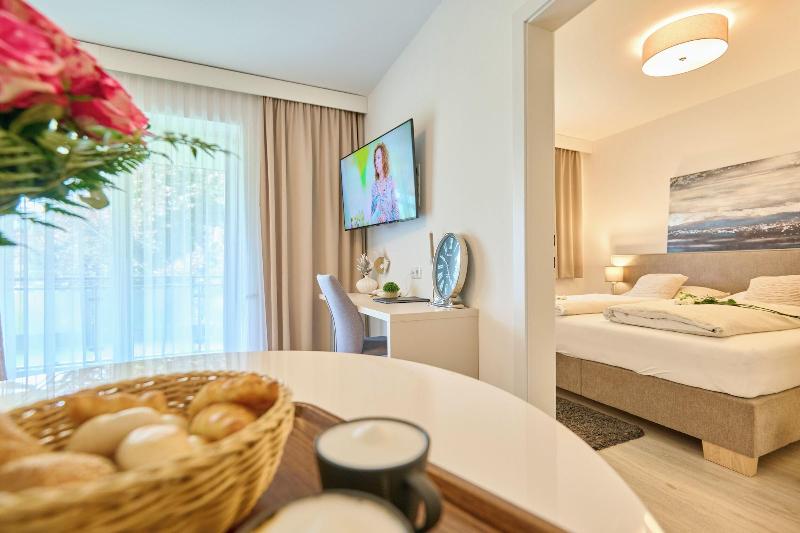 Ferienwohnungen Appartements Pension Zollner image